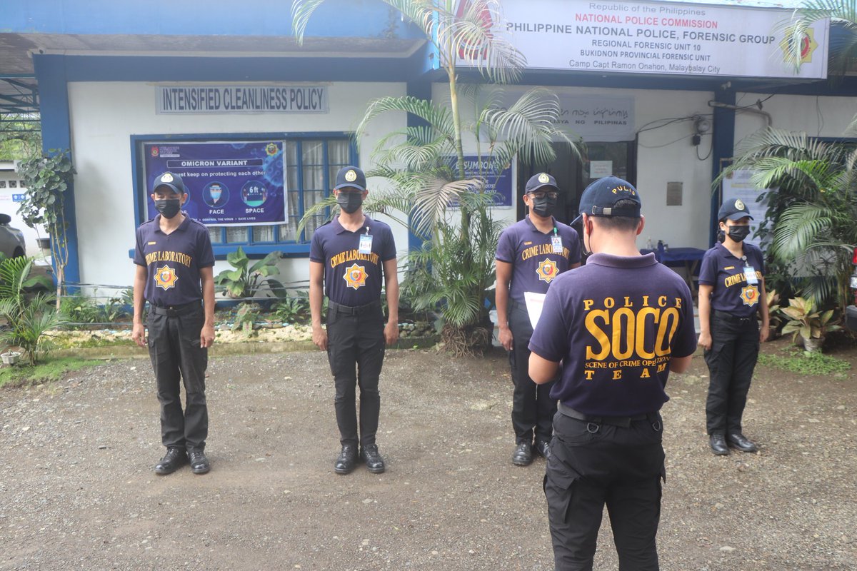 bukpclo's tweet photo. RFU10-BUKPFU
On August 15, 2022 personnel of this office under the supervision of PMAJ KINTHUR E TANDOG, Officer-in-Charge, conducted On-The-Spot Inspection and Correction (OTSIC) to ensure that the LOI "Tamang Bihis" or proper wearing of uniforms is strictly observed. https://t.co/AEu62tv0KZ