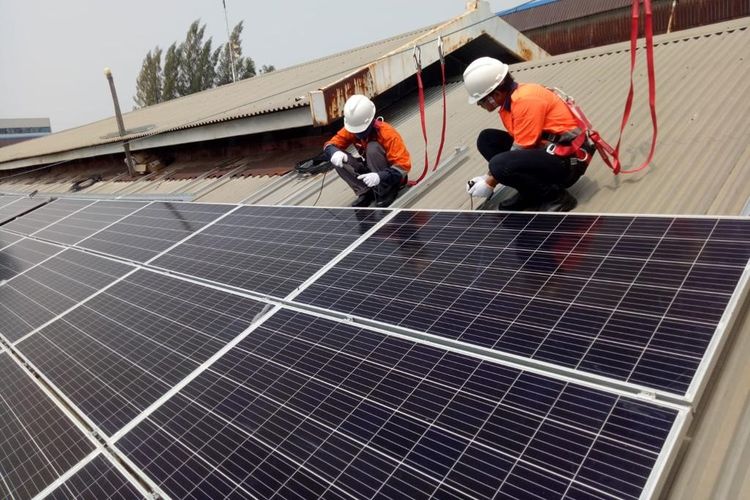 sankelux_'s tweet photo. Solar panel tidak hanya mengandalkan paparan sinar matahari tetapi juga kemiringan atap.
Sehingga tidak membutuhkan atap baru atau merubah atap untuk mendapatkan pencahayaan maksimal dari sinar matahari.
https://t.co/aX6BJlY6FK
#solarpanel #sankelux #hematenergi https://t.co/2Uiwp9Svfm