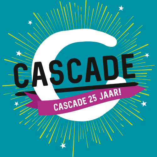 In september bestaat 𝐂𝐚𝐬𝐜𝐚𝐝𝐞 𝟐𝟓 𝐣𝐚𝐚𝐫! Dit jubileum wilt het cultureel centrum graag met 𝐀𝐦𝐛𝐚𝐜𝐡𝐭𝐞𝐫𝐬 𝐯𝐢𝐞𝐫𝐞𝐧. Daarom organiseren zij een 𝐟𝐞𝐞𝐬𝐭𝐦𝐚𝐚𝐧𝐝. Het activiteitenprogramma vindt u hier bit.ly/3QInB6e.