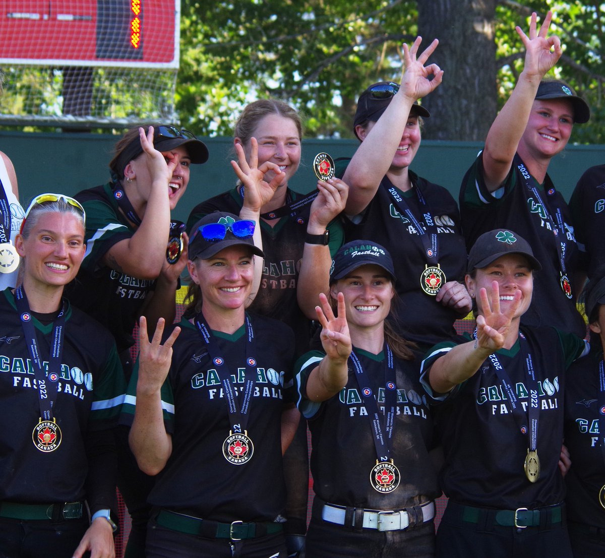 GordieHoweSport's tweet photo. #Alberta’s #Calahoo #Erins downed #Saskatchewan’s #Carnduff Southeast #Steelers 2-1 in the gold medal game of @SoftballCanada's Women’s Canadian Championship tournament. The Erins have won gold at the last three consecutive women’s Canadian nationals. #Wearefamily. #Yxe. https://t.co/XSpEJ43q4O