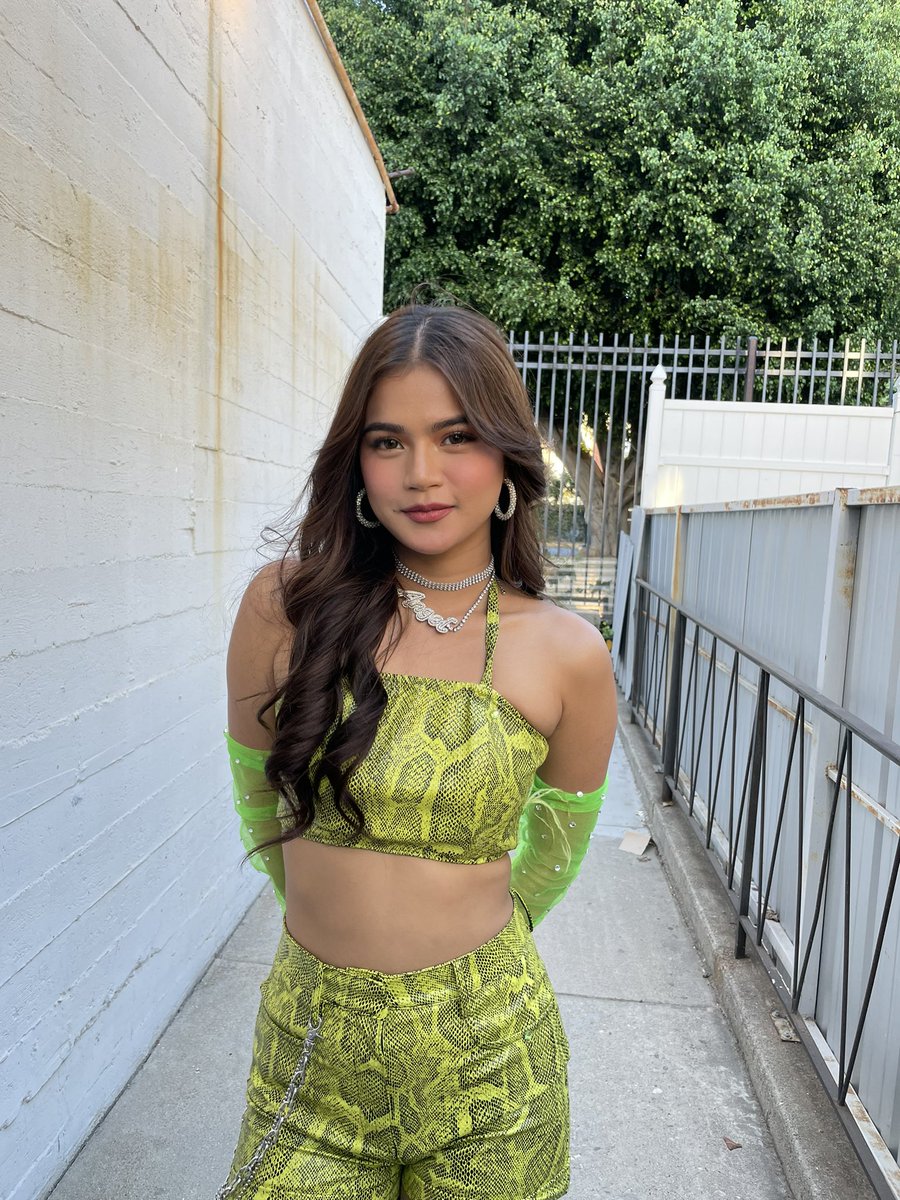 NhilaNhils's tweet photo. May makulit!!! @MissMarisRacal #StarMagic30BeyondtheStars https://t.co/4sVifLlF6f