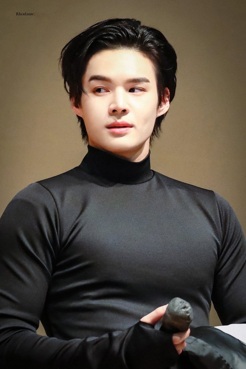 maltejeu's tweet photo. I'm ready with sejun's body coming back like this 💪 https://t.co/DSSdfiFTQD