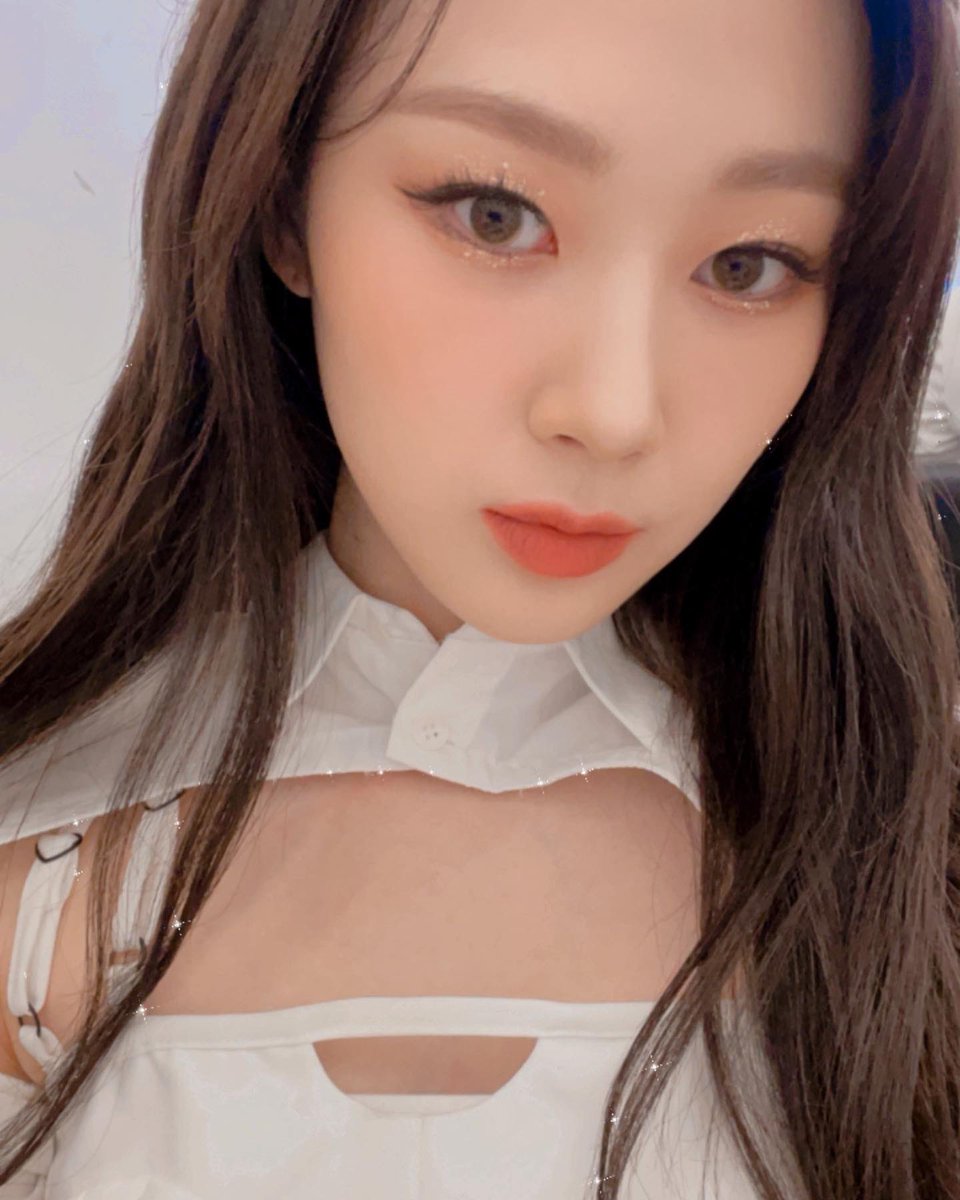 iscream_twt's tweet photo. • 

#JUHYEON #주현
#ISCREAM #이스크림 https://t.co/xYsBbNoe2A