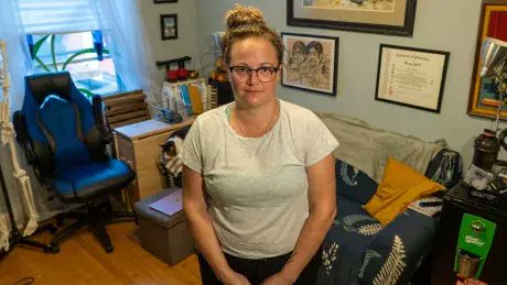 CBCOttawa's tweet photo. Ottawa renters facing record-high prices, dwindling options https://t.co/ds6sAqNHGd #ottnews #ottawa https://t.co/dXHtjQv5yr