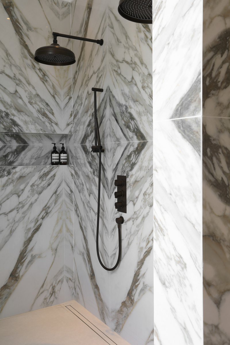 BROADLEASE BY OBSIDIAN INTERIORS

<a href="/obsidiankb/">Obsidian Interiors</a> have been shortlisted for Bathroom Award in The International Design and Architecture Awards 2022.

thedesignawards.co.uk/international-…

#design #interiordesign #bathroomdesign #bathroomdecor #bathroominteriors #bathroominterior