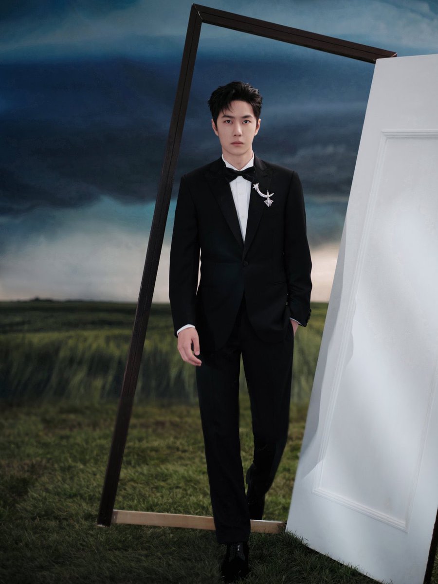 urmyfantastic's tweet photo. เอเดาะ หวังอี้ป๋อหล่อสร้างเรื่องมาก หล่อแบบมีธุระ หล่อแบบไม่ว่าง หล่อแบบยุ่งอยู่ หล่อㅠㅡㅠ https://t.co/gmJEDeMLzC