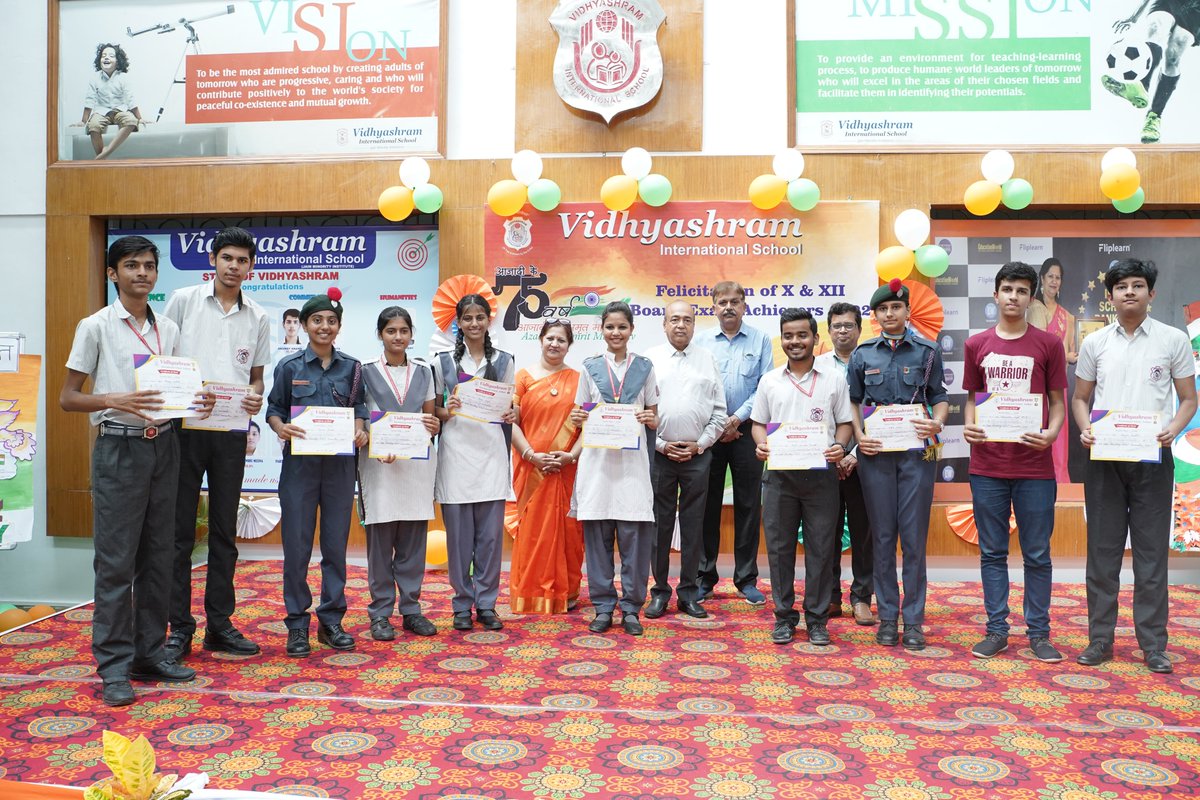 VidhyashramJodh's tweet photo. 76th INDEPENDENCE DAY CELEBRATED AT VIS
#AazadiKaAmritMahotsav #75Azaadikaamritmahotsav #76thindependenceday #independenceday2022 #education #VidhyashramInternationalSchool #vidhyashramschool #bestschool #bestschoolsofrajasthan #bestschoolofjodhpur #admissionsopen2022_23 https://t.co/iph8uI4YKr