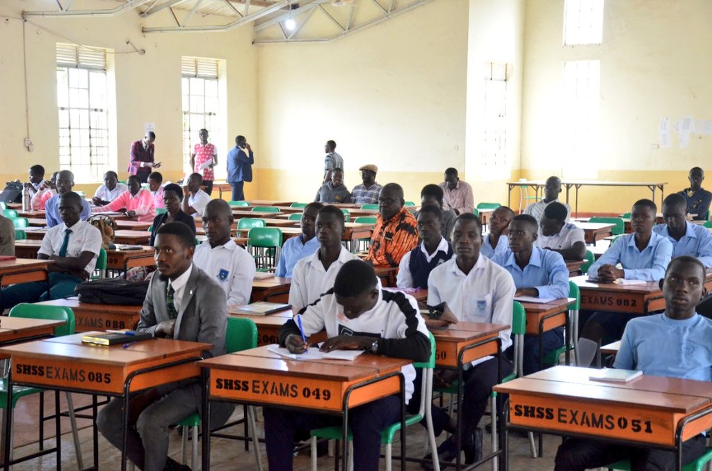 OpenSpaceUganda's tweet photo. In her remarks, she open the minds of the student debaters present on the concept of #SDGs, how they came about and what they can do as students fraternity to meaningfully participate in achieving global goals by 2030.
#LocalizingSDGs
#UNSSDC22
#OpenSpaceUg https://t.co/iz0c4VUjUH