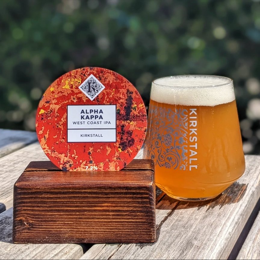 🏄 This week we've got a brand-new West Coast IPA: ALPHA KAPPA!
 
This 7.2% hop monster is cut from very classic cloth, showcasing Simcoe, Columbus and Centennial. Flavours of mandarin, lime, grapefruit and pine leave no doubt which coast is the best coast.
 
30L kegs out now!🍻