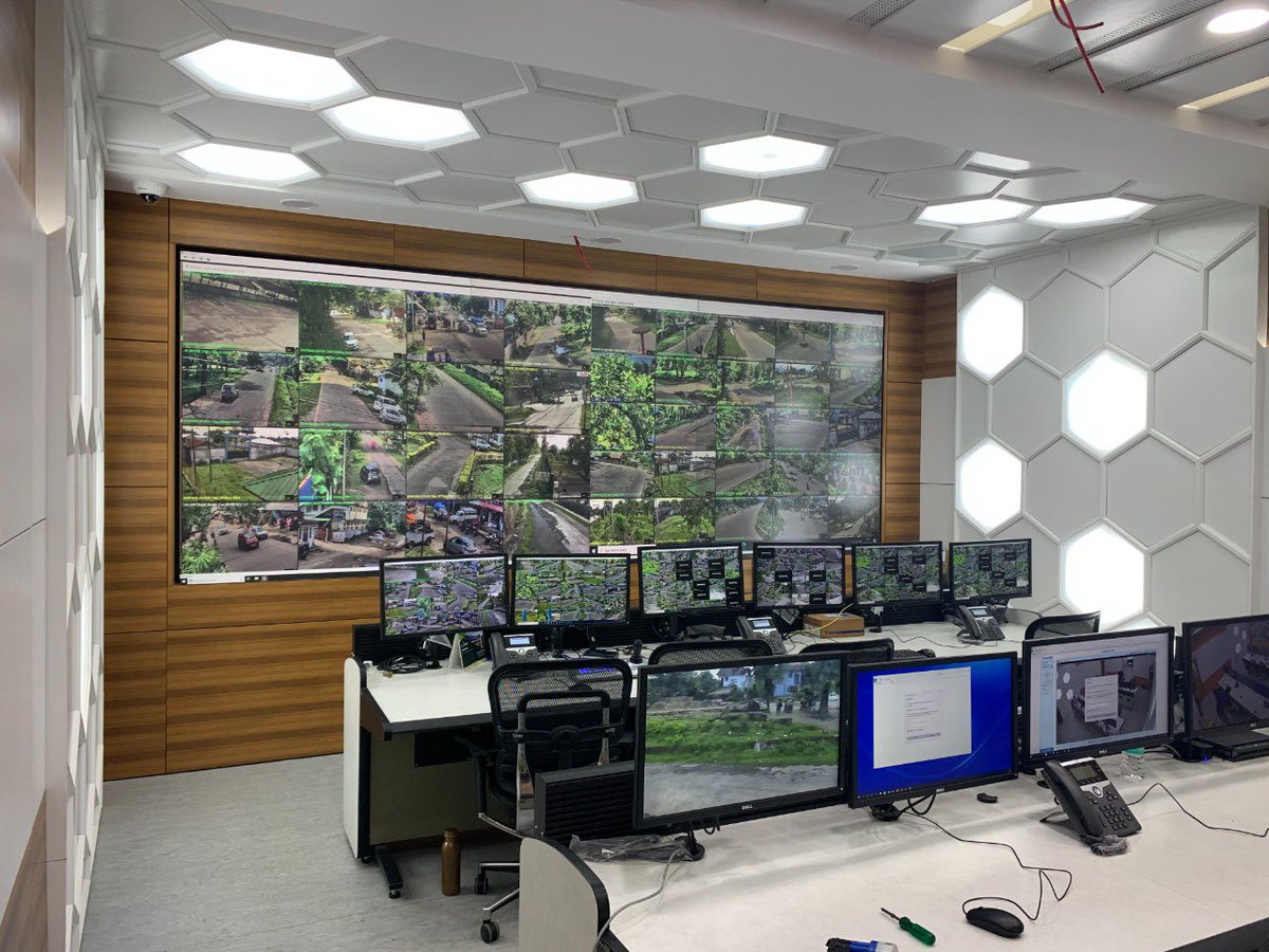 HardeepSPuri's tweet photo. ICCCs act as platforms for citizen engagement &amp; serve as a fulcrum for community-govt interface, convergence point for operations management, foster inter-department coordination, &amp; improve day-to-day exception handling, disaster management, planning &amp; policy capabilities. https://t.co/Tb7KcsdbFV
