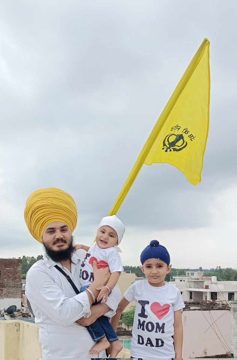 ranjitsinghsyf1's tweet photo. ਜਿੱਤ ਦੇ ਨਿਸ਼ਾਨ ਸਦਾ ਲਾਏ ਜਾਂਦੇ ਝੰਡੇ ਨਾ���...

ਦਾਸ ਦੇ ਭੁਝੰਗੀ ਗੁਰਪੰਥ ਪ੍ਰਥਮ ਸਿੰਘ ਅਤੇ ਗੁਰਬਾਜ ਸਿੰਘ ਵੱਲੋਂ ��ੀ ਆਪਣੇ ਘਰ 'ਤੇ ਝੁਲਾਇਆ ਗਿਆ ਖ਼ਾਲਸਾਈ ਨਿਸ਼ਾਨ ਸਾਹਿਬ

- ਸਿੱਖ ਯੂਥ ਫ਼ੈਡਰੇਸ਼ਨ ਭਿੰਡਰਾਂਵਾਲਾ #SYFB https://t.co/4VHfutKkAa