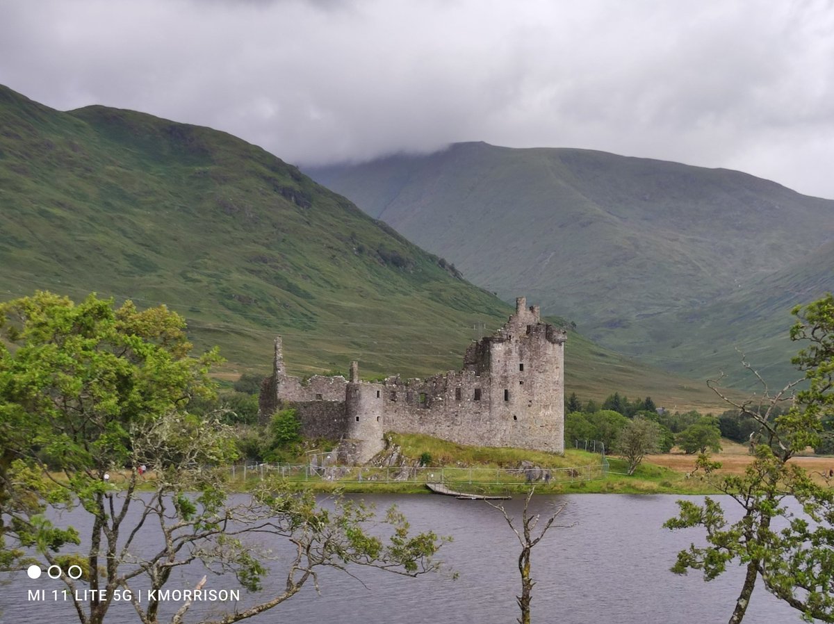 Spittalfield's tweet photo. Kilchurn castle. A ruin on a wee island on Loch Awe. Amazing setting and well worth a wee visit.
#scottishcastles https://t.co/G0Ken8uWmP