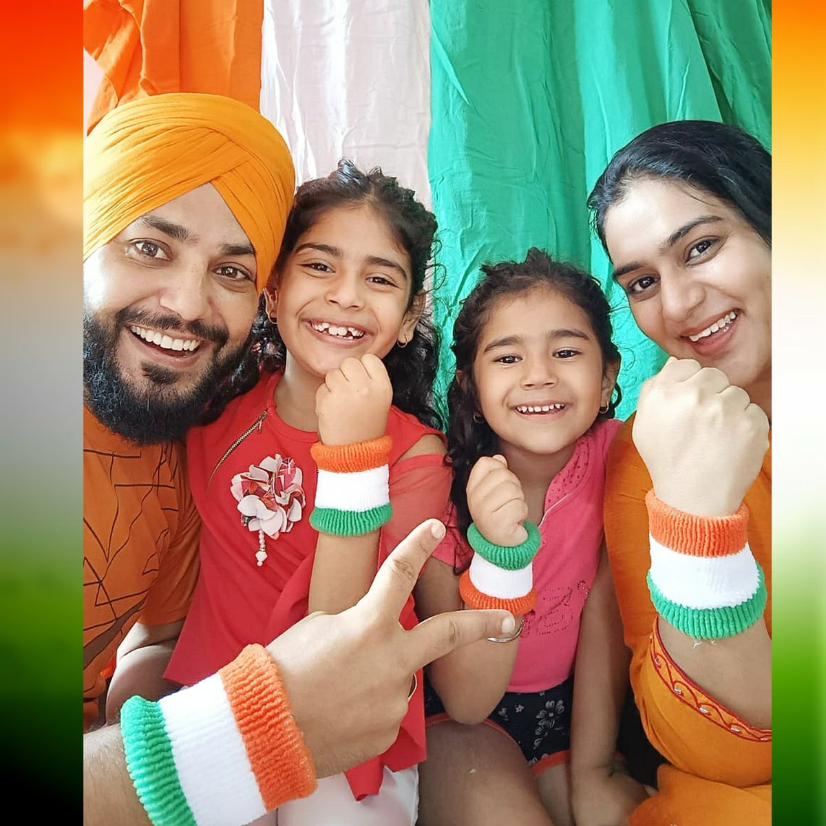 jassi___saggu's tweet photo. No matter what's our religion, in the end, we are all Indians. May our nation become the most prosperous in the world.
Happy Independence Day 🇮🇳
#freedomvipwali @VIP_Innerwear 🇮🇳
Tagging 🇮🇳 @TheDataAnalyser @stellar_suri @yashgandhi66 @itsPriynkaM @CHUNMUN143 https://t.co/ieM3LxYgIR