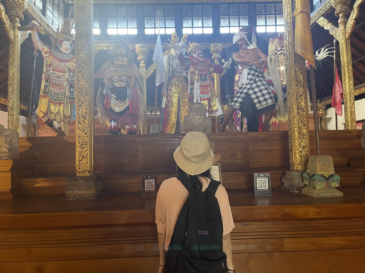 CatrinaKay_'s tweet photo. Bali Museum Denpasar. There ada three buildings in the museum complex. Each building called base on the name the king’s territory who financed the construction of the Museum: Building Karangasem, Tabanan House, Buleleng Building. https://t.co/0nqzLTIAZl