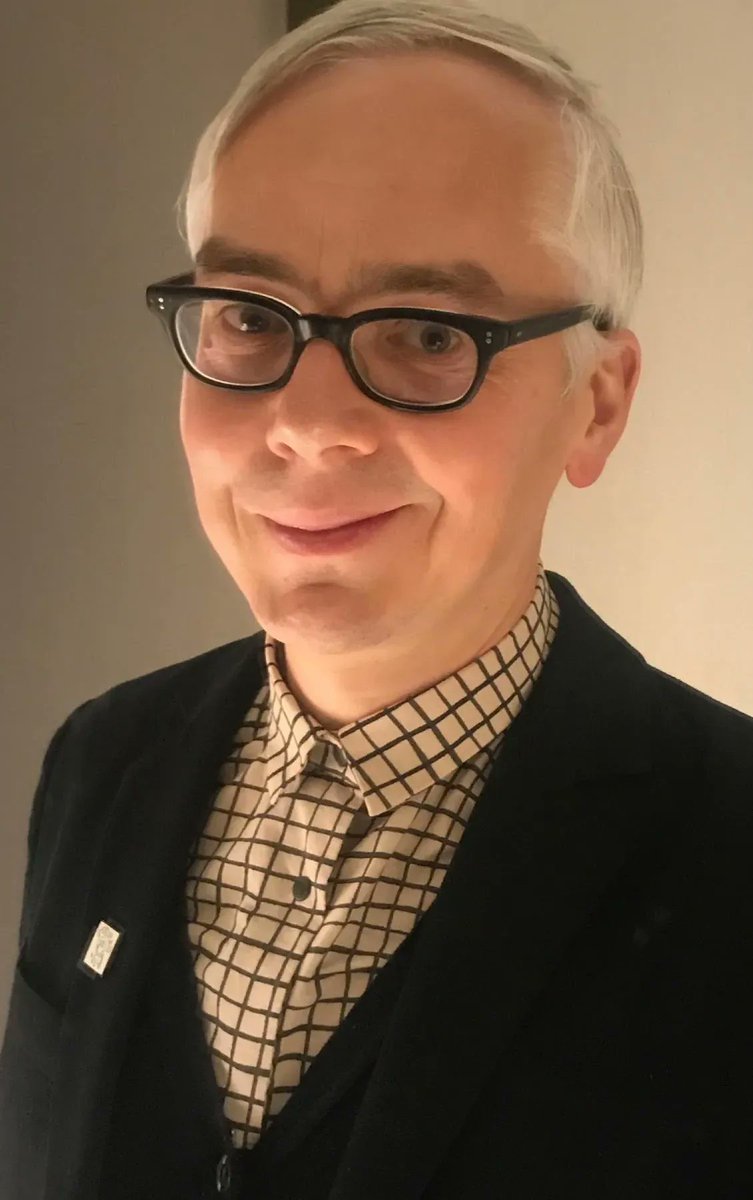 HarewoodHouse's tweet photo. Harewood House Trust is delighted to welcome Darren Pih as Chief Curator and Artistic Director. Read more on our latest blog https://t.co/0IXh7ukCFM https://t.co/HBp6q6nCua