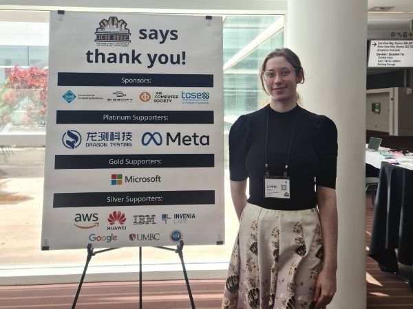 ACM-W #scholar Lavínia Francesca Paganini MS, Universidade Federal de Pernambuco attended ICSE 2022, Pittsburgh, Pennsylvania, United States 'The in-person experience was utterly different from the online one. Although some presentations already happened online, the discussio ...