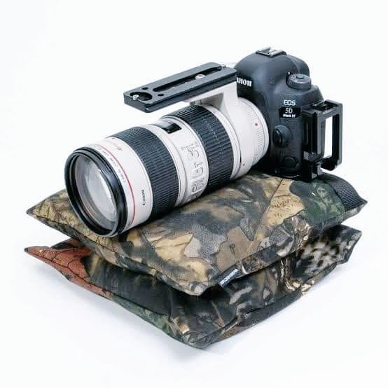 manyanidelights's tweet photo. while you are on a hike & a client comes with either of these babies whilst ur cameraman lt u dwn then you know your clients will be elated #outdoorphotography #offroadbeasts #outdoorsfacilitation #greatoutdoors #magicalkenya #kenyatourism #eastafricantourism https://t.co/NMw7rwNha9