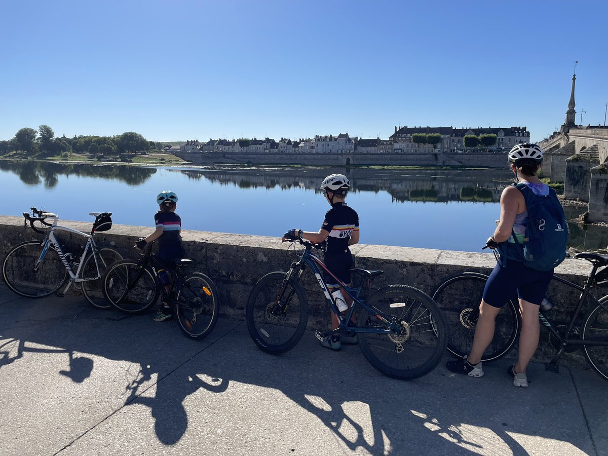 Creedence_Creed's tweet photo. I cannot believe how easy it is to safely cycle with your family in France.
These two @MaindyFlyersYCC happily tackled several 40+km cycle routes despite the heat! #TeamCreed https://t.co/N5r6Jf7L2O