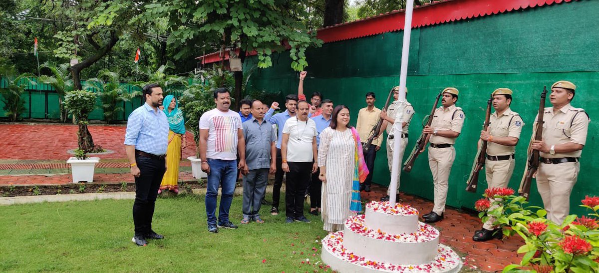 drmishra_stuti's tweet photo. Happy 76th Independence day 🇮🇳 #IndependenceDay2022 #azadikaamritmahotsav2022 #स्वतंत्रतादिवस #IndiaAt75 #तिरंगा_मेरा_अभिमान https://t.co/oDha5pjQln