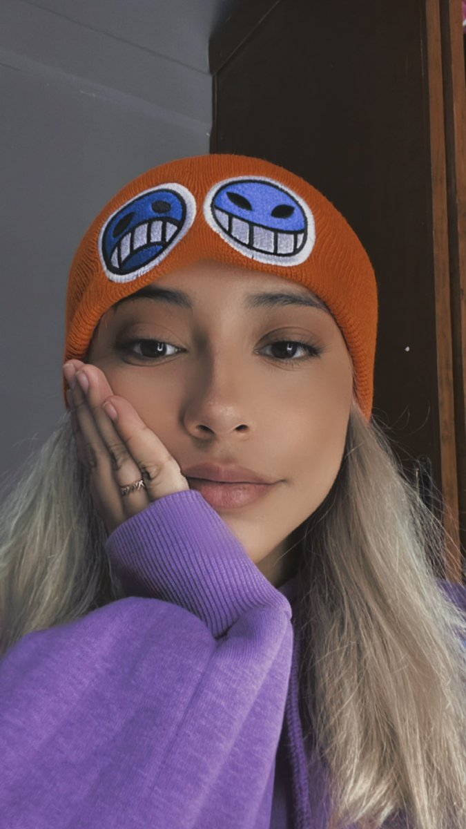 LosMaelinis's tweet photo. Directamente desde chilangolandia y con las nalgas de acero más duras de todo el oeste ella es la inigualable, la mejor reyna de todo latam y derramando flow viene preparada para representarnos y ganar todos y cada uno de sus partidos Bienvenida Werita @Raudex23 😈😈😈❤️ https://t.co/NheRckO40L
