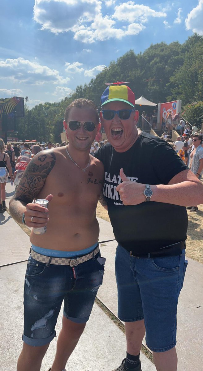 ANDREPRONK's tweet photo. Wat een mooie dag was dat gisteren op Dutch Valley 

Gewoon als bezoeker maar wat een leuke  en vele fans heb ik gezien.
Gelukkig heb ik niet getelt hoeveel keer ik op de foto bent gegaan.
Het was toppie👍

Op naar 2023
Maar dan hopelijk op het podium 

#fijnemaandag #dutchvalley https://t.co/jCWMnZnOq9