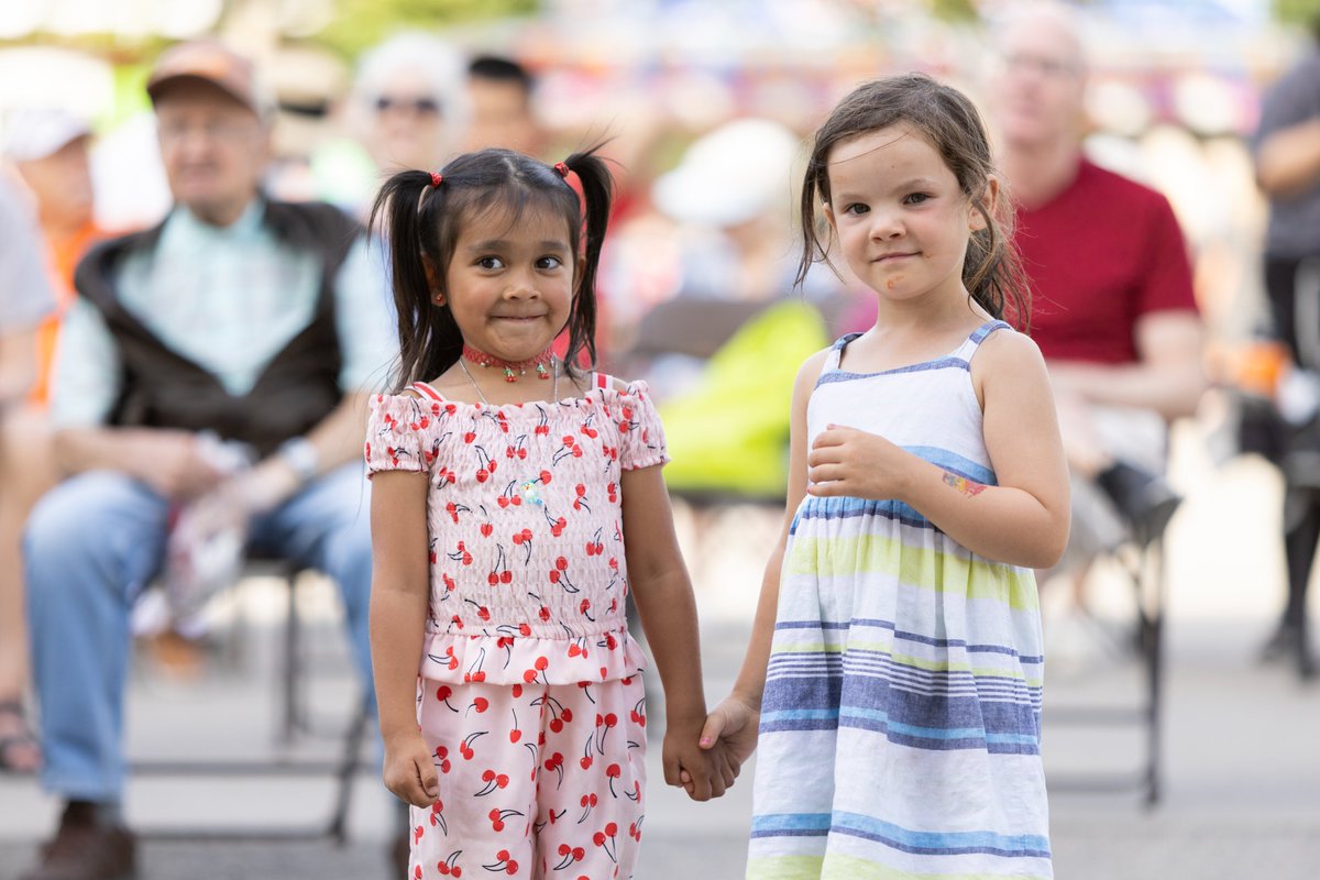 SunfestLDN's tweet photo. π HAPPY MONDAY π
What better way to kick off a new week than by taking a look @ some of those smiling faces from this year's #TDSunfest festivities!
Can you believe it's been over a month since #VictoriaPark's biggest party?
π· Neo Image Creations
#supportallartists #ldnont https://t.co/AZU7PDUIGK