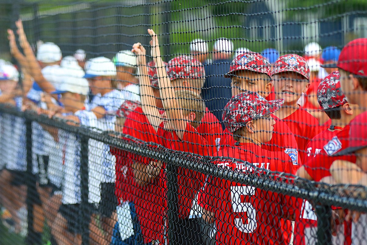 HendricksHealth's tweet photo. A tip of the cap and lots of high fives to the All-Stars on the diamond during this Little League Baseball and Softball Central Region tournament. #UnstoppableTeamwork https://t.co/QGuP9qK6wz