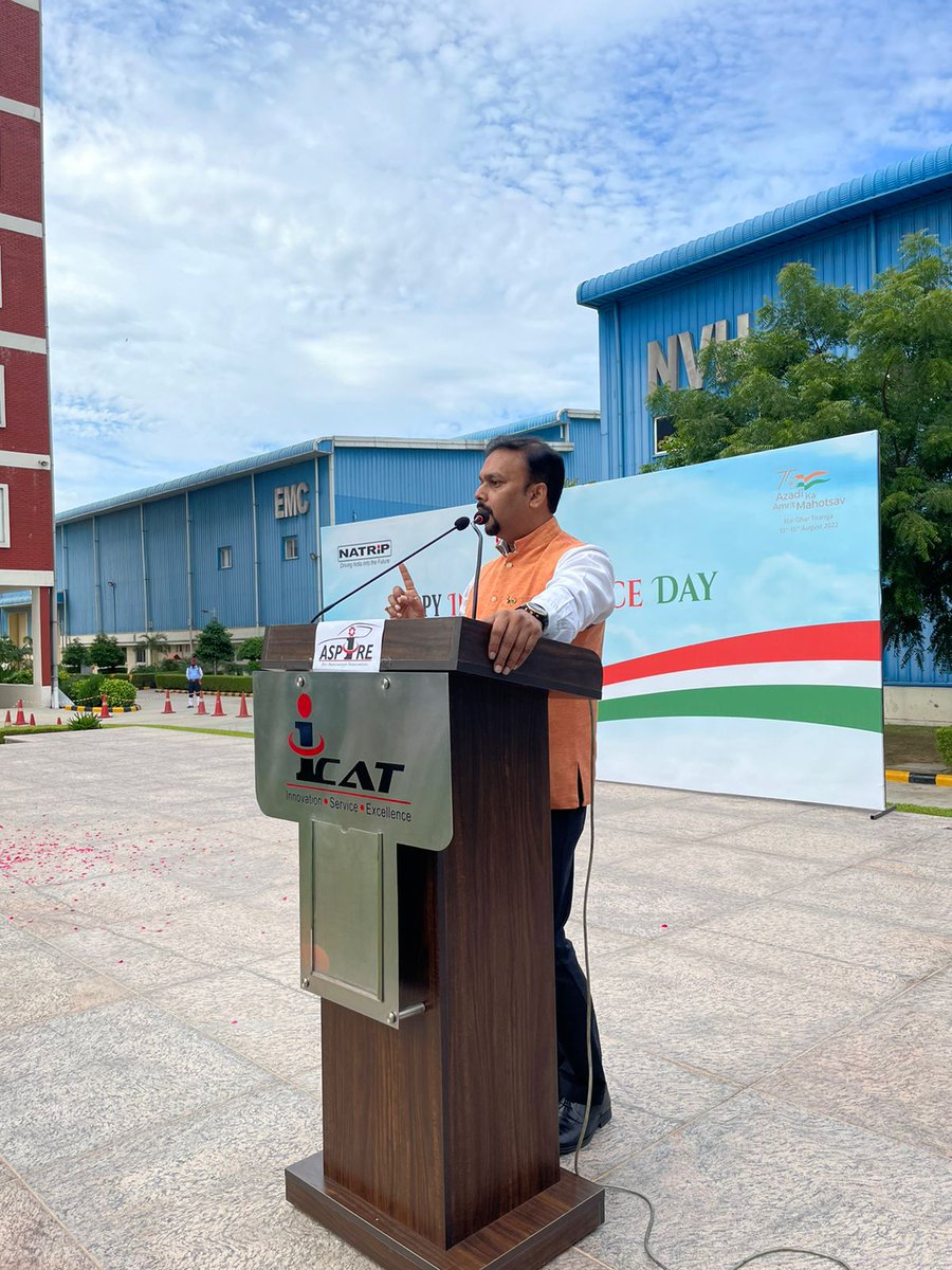 icat_in's tweet photo. Today in ICAT, we celebrated India's 75th #IndependenceDay. Our Officiating Director Smt.  @PamelaTikku , @icat_in welcomes Shri Rajnesh Singh , Director - Auto, @MHI_GoI to commemorate the nation’s independence…
@Natrip_Dhi @DrMNPandeyMP https://t.co/MsfgOkd5Q9