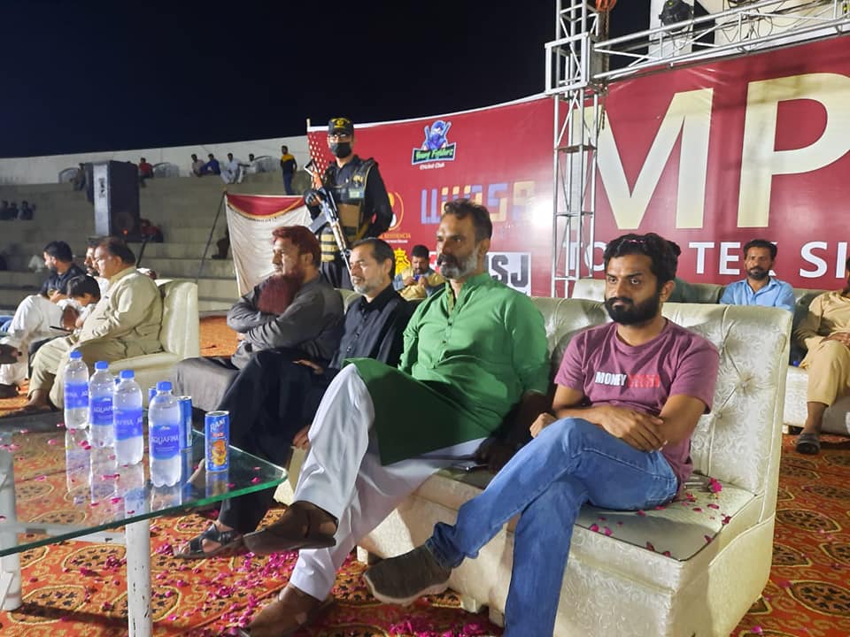 Sadhraich288's tweet photo. خالد نواز سدھریچ امیدوار  صوبائی اسمبلی حلقہ پی پی 121 نے گزشتہ شب
کرکٹ سٹیڈیم ٹوبہ ٹیک سنگھ میں جاری MPL -3 کرکٹ ٹورنامنٹ میں بطور مہمان خصوصی شرکت کی  کھلاڑیوں میں انعامات اور شیلڈز تقسیم کیں
#khalidnawazsadhraich #khmgroup #chak288 #tobateksingh #ImranKhan #PTI #tournament https://t.co/U4DZ52gXss