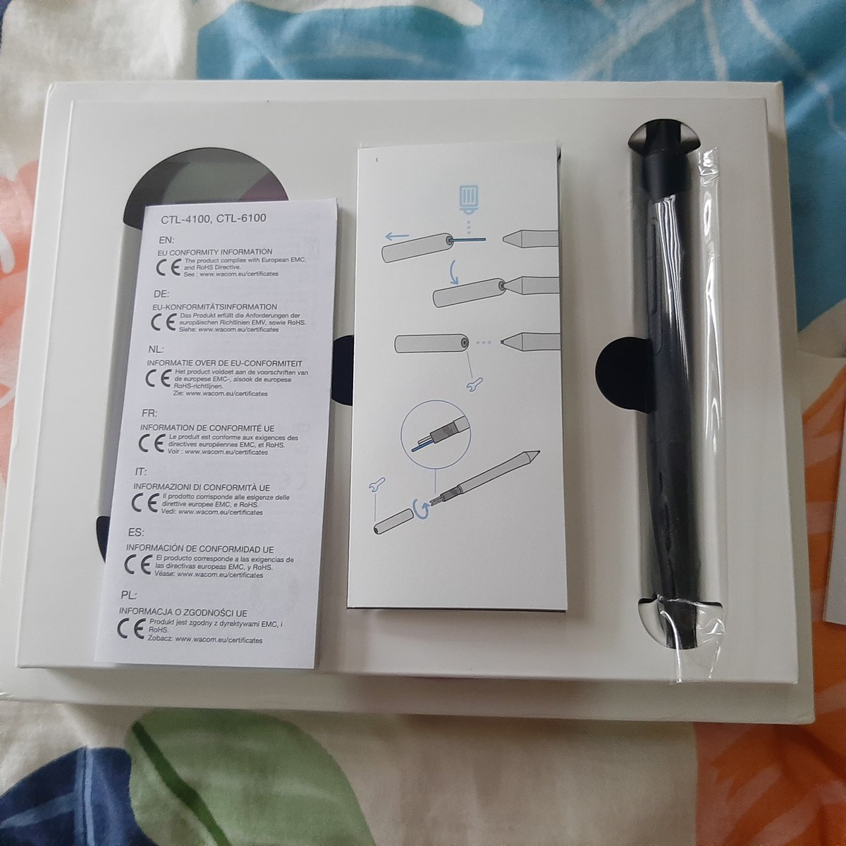 kairocomms's tweet photo. Hi! not acads related but selling my pre-loved Pink Wacom Intuos S Bluetooth Tablet 2018 (CTL-4100WL) 🐸💘 almost good as new, used a few times lang and nakatambak na lang 🥹 (retails PHP5850) but selling it for PHP 4,800 na lang, slight negotiable hehe 

pls help rt ty <3 https://t.co/aRrO85dluG