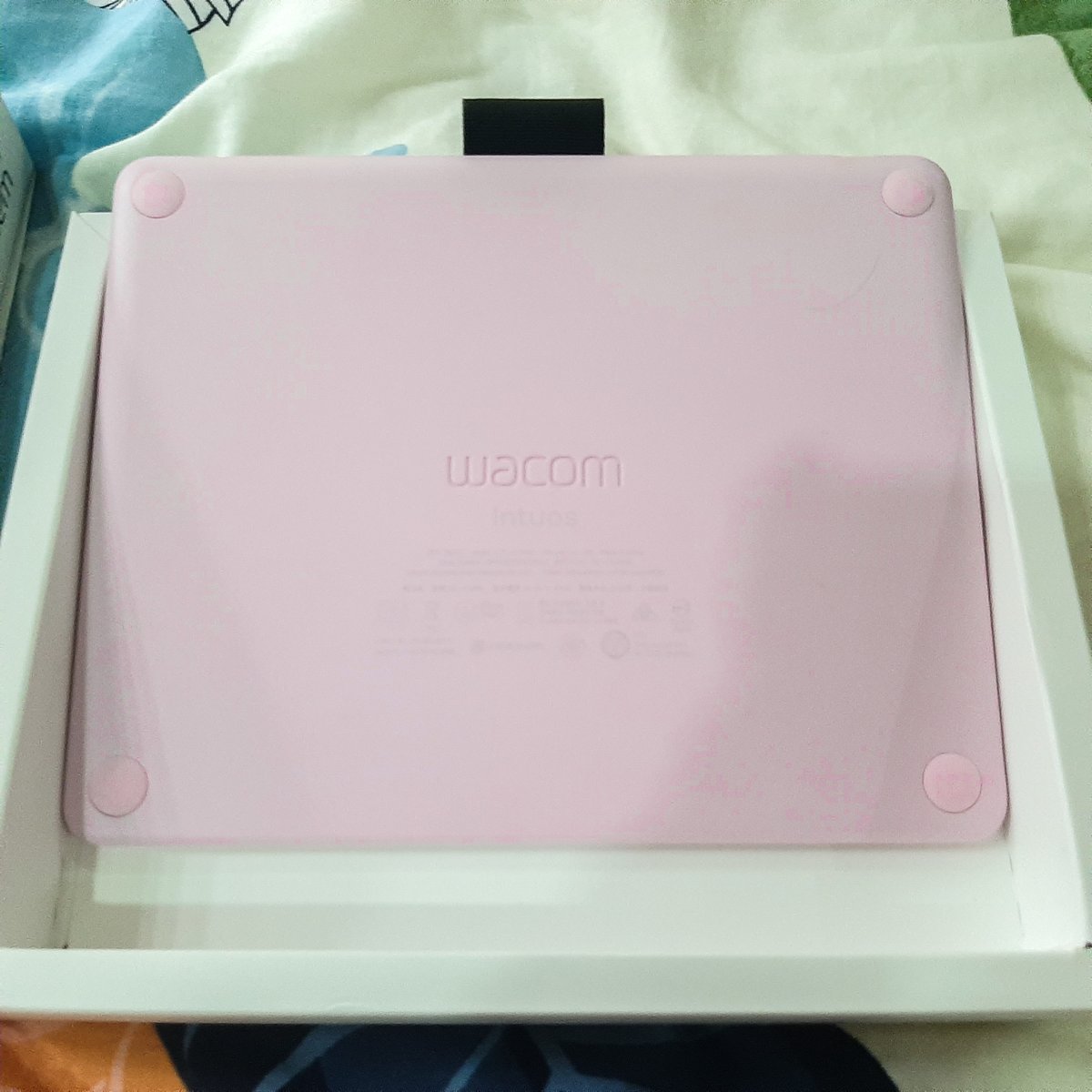 kairocomms's tweet photo. Hi! not acads related but selling my pre-loved Pink Wacom Intuos S Bluetooth Tablet 2018 (CTL-4100WL) 🐸💘 almost good as new, used a few times lang and nakatambak na lang 🥹 (retails PHP5850) but selling it for PHP 4,800 na lang, slight negotiable hehe 

pls help rt ty <3 https://t.co/aRrO85dluG