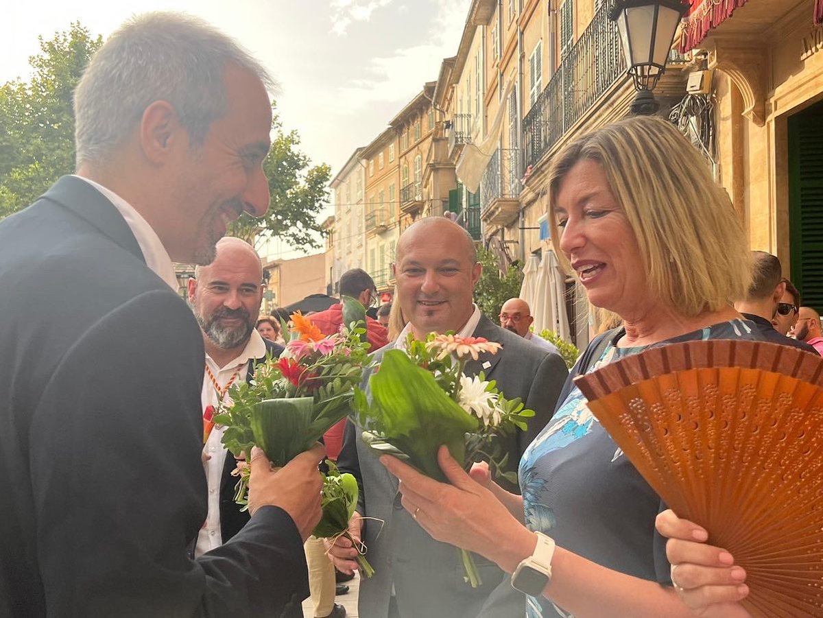 psoellucmajor's tweet photo. Festes i Tradicions, amb un espectacular ball dels Cavallets Cotoners i les agrupacions  de Ball de Bot de Llucmajor.
Santa Candida 2022. #llucmajor #santacandida #festes #estiu" https://t.co/hPZV1PWSrq