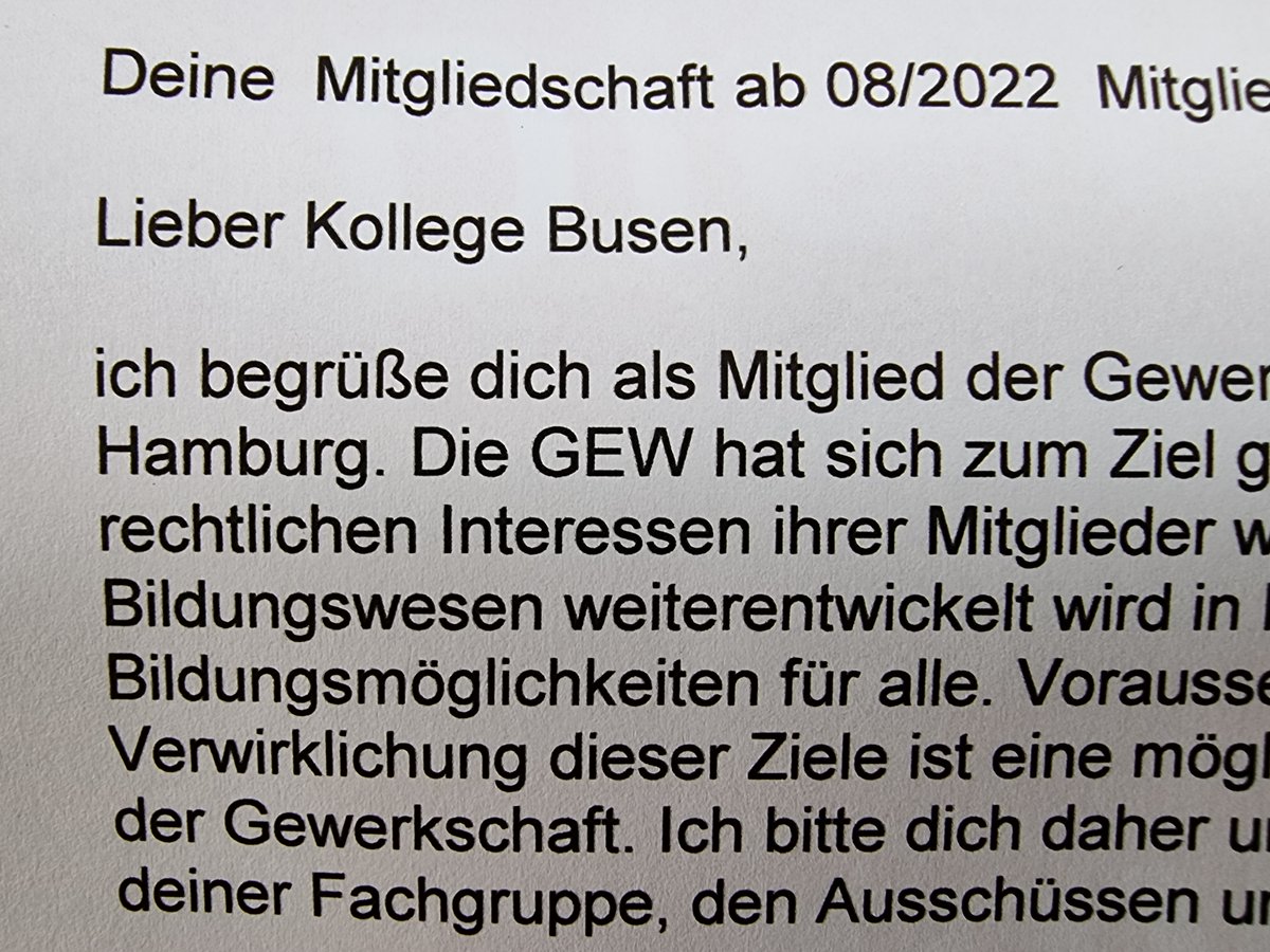 andreasbusen's tweet photo. Erster Schritt: Endlich der Gewerkschaft beigetreten. Freut mich sehr, @GEWHamburg! Aber auch bei der @MittelBauIniHH werde ich mich jetzt öfter blicken lassen - versprochen! https://t.co/b1KPIHX9KM