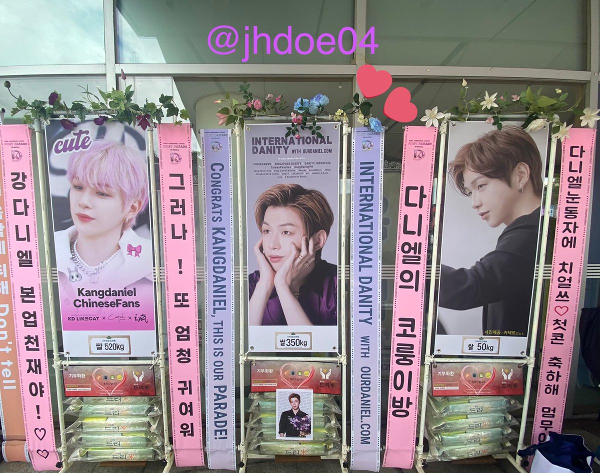 jhdoe04's tweet photo. Tks to I-Danity with @ourdaniel_com for great love & support you've shown to Daniel๐
It was really beautiful๐ป!
@pinkkangvn @Danity_SG @DanityLand @Taiwan_Peaches @kangdanityph @KANGDANIELUSA @KangDanielMex
#๊ฐ๋ค๋์ #KANGDANIEL #First_Parade https://t.co/MBYqpOPHaC