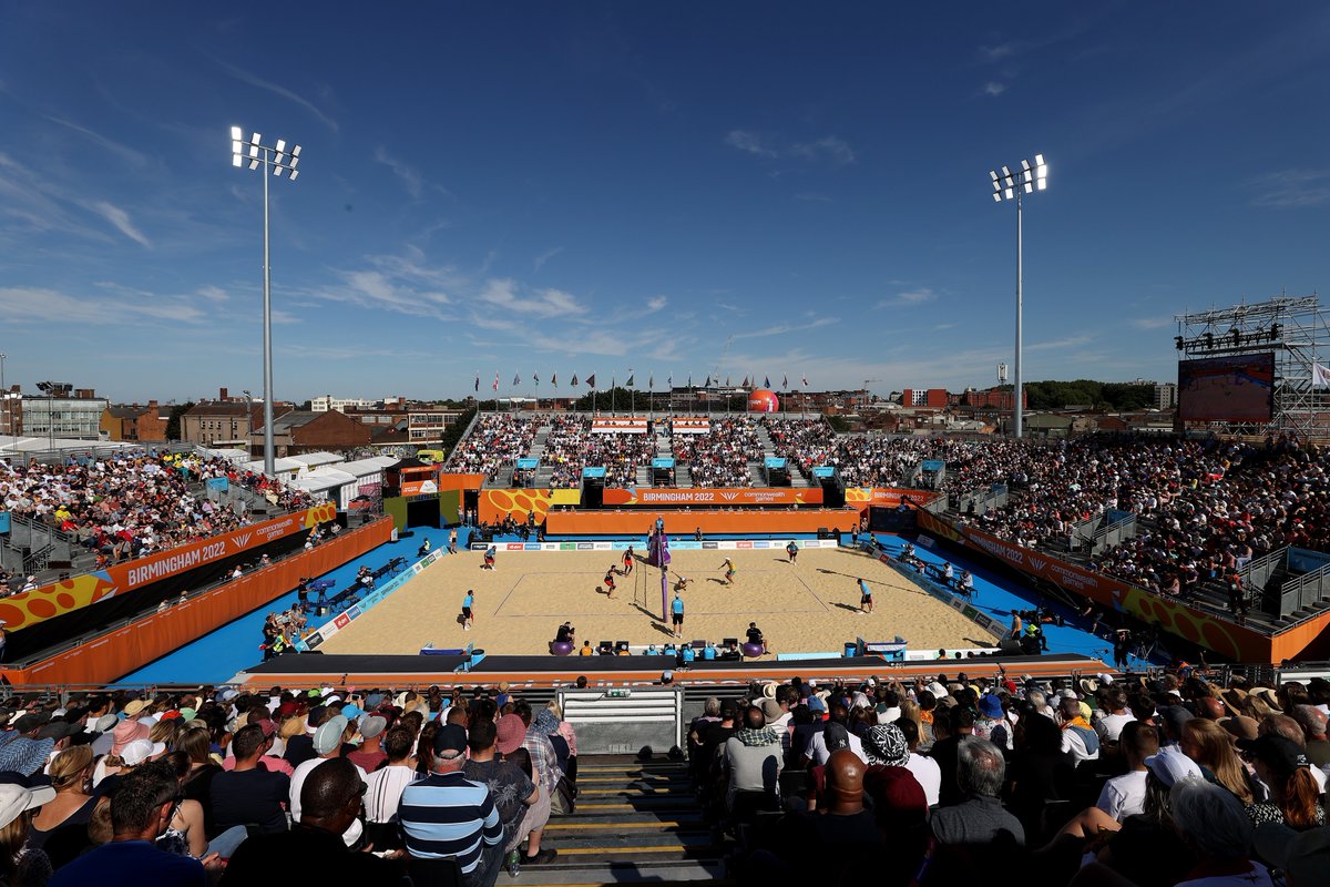 Bham City Council (@bhamcitycouncil) on Twitter photo 😱 WOW
🏏 A wide range of sports equipment used during <a href="/birminghamcg22/">Birmingham 2022</a> will be gifted to local sport groups in Birmingham and the West Midlands
🥊 Over 16,000 sports items - including bikes, boxing gloves, basketballs will be made available
ℹ️ orlo.uk/Equipment_fQaR1
#B2022 😱 WOW
🏏 A wide range of sports equipment used during <a href="/birminghamcg22/">Birmingham 2022</a> will be gifted to local sport groups in Birmingham and the West Midlands
🥊 Over 16,000 sports items - including bikes, boxing gloves, basketballs will be made available
ℹ️ orlo.uk/Equipment_fQaR1
#B2022