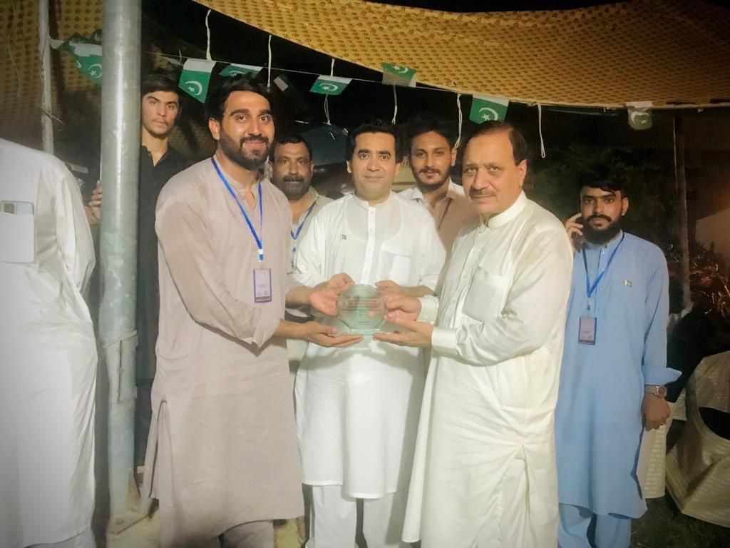 MardanTbh's tweet photo. The project Bleed Green, The Blood Heroes team Mardan made a successful Blood camp as well awareness session. A cake cutting ceremony was held and gifts were distributed among the volunteers.
#BleedGreenProject
#independenceday
#thebloodheroescampaign
#Tbh_Mardan https://t.co/aQO9vqHjX4