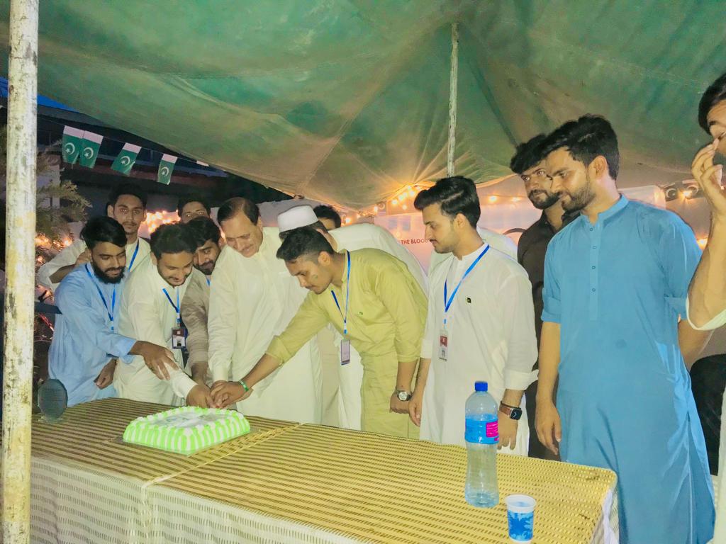 MardanTbh's tweet photo. The project Bleed Green, The Blood Heroes team Mardan made a successful Blood camp as well awareness session. A cake cutting ceremony was held and gifts were distributed among the volunteers.
#BleedGreenProject
#independenceday
#thebloodheroescampaign
#Tbh_Mardan https://t.co/aQO9vqHjX4