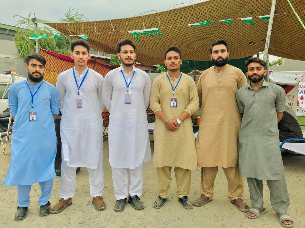 MardanTbh's tweet photo. The project Bleed Green, The Blood Heroes team Mardan made a successful Blood camp as well awareness session. A cake cutting ceremony was held and gifts were distributed among the volunteers.
#BleedGreenProject
#independenceday
#thebloodheroescampaign
#Tbh_Mardan https://t.co/aQO9vqHjX4