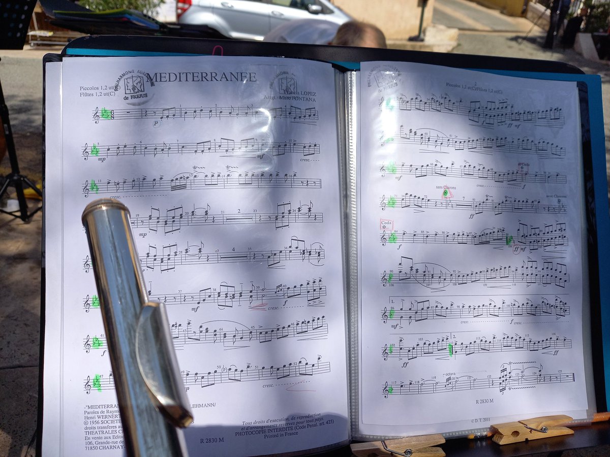 PascaleGodot's tweet photo. AUBADE DE MIDI pour fêter la libération d'#Ampus #VAR
C'est parti ! 🎵🎵🎵 🇨🇵🇺🇸🇬🇧🇨🇦 #debarquement en #provence @pierre_godot https://t.co/KIszUE9J8V