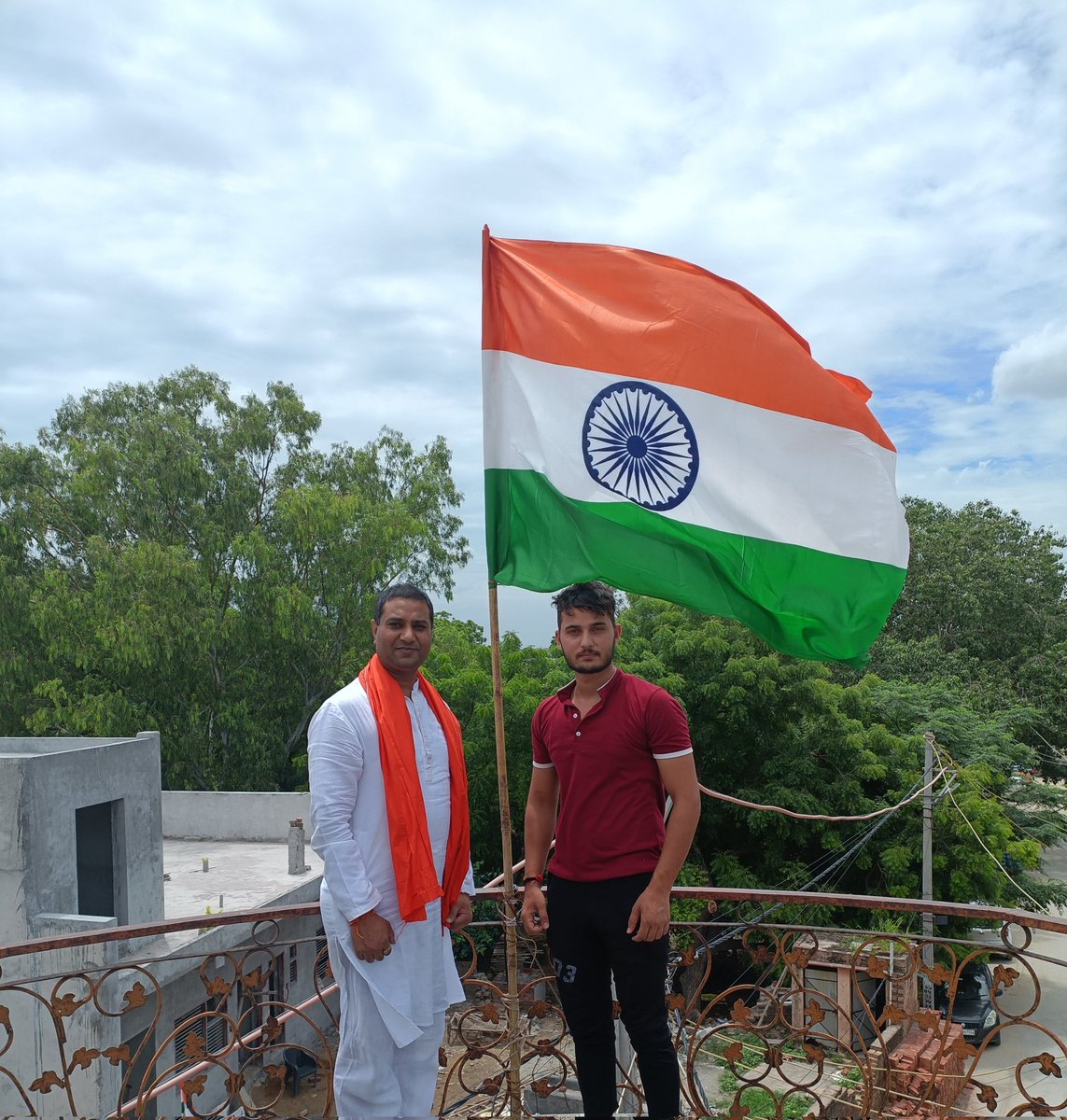 Gopalvats_RJJS's tweet photo. आप सभी देशवासियों को #स्वतंत्रता दिवस की बहुत बहुत बधाई और शुभकामनाएं। "हर घर तिरंगा" अभियान के तहत आज राष्ट्रीय जन जागरूकता संघ "RJJS" (रजि० NGO) के सुरेहड़ा गांव स्थित मुख्यालय पर तिरंगा लहराया । जय हिन्द जय मां भारती #हर_घर_तिरंगा #आजादी_का_अमृत_महोत्सव @RJJS_Jaagrookta https://t.co/8C2duCJSAr