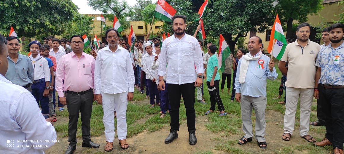 tabishabidibjp's tweet photo. आज आजादी के अमृत महोत्सव 'स्वतंत्रता दिवस' के पावन अवसर पर एस ए एम इंटर कॉलेज नौगवा सादात में ध्वजारोहण कार्यक्रम में सम्मिलित हुआ।

#ताबिश_आब्दी_प्रदेश_कार्यसमिति_सदस्य_भाजपा_अल्पसंख्यक_मोर्चा @bjp4amrohaUP https://t.co/4PpUAl8p0F