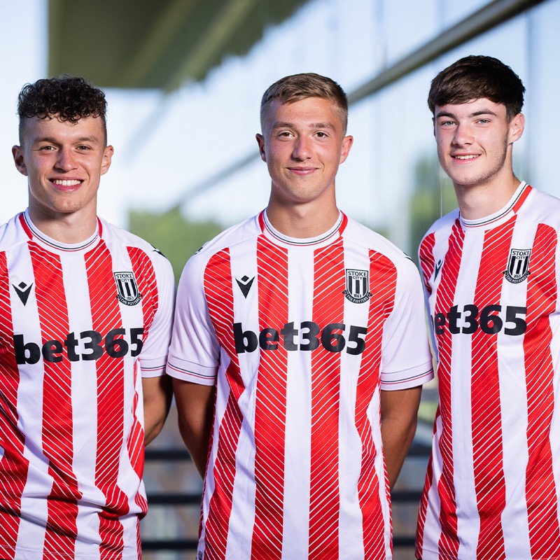 stokecity's tweet photo. Welcome to the Club, lads 🤝