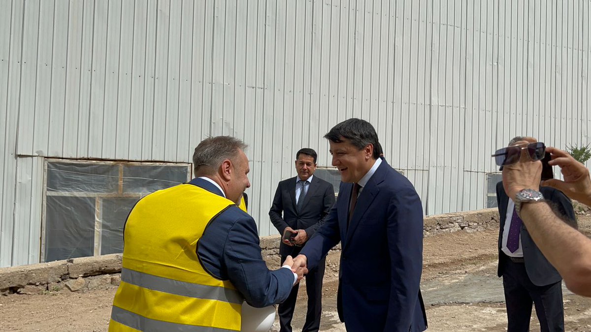 vast_resources's tweet photo. Andrew Prelea thanked the Minister of Industry and New Technologies, together with the Chairman and Executive Team of Open Joint Stock Company TALCO for their assistance in commencing the Project with #VAST.
https://t.co/5E2WA2FESf https://t.co/VdjGTD42zW
