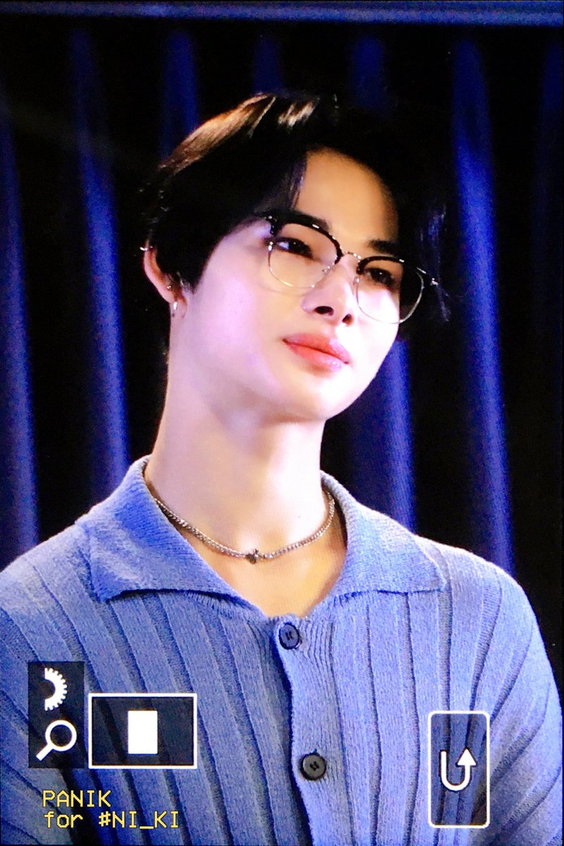 ni-ki in spec tilting his head
