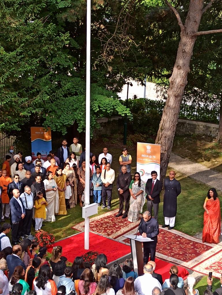 IndraManiPR's tweet photo. Celebration of #76thIndependenceDay at India House, Geneva. It’s always a great privilege and honor to unfurl India’s tricolor 🇮🇳🇮🇳🇮🇳 and address Indian community and friends of India. Jai Hind! 🇮🇳🇮🇳🇮🇳Vande Mataram #AzadiKaAmritMahotsav #75thAnniversaryOfIndependence
#India@75 https://t.co/tUIGPKBSeS