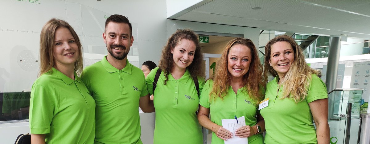 CEITEC_Brno's tweet photo. We are all excited to begin a two-week adventure – the 4th @EMBO Practical Course on #LightSheetMicroscopy!🔬

@PavelTomancak, Director of @CEITEC_Brno, warmly welcomed all participants🤝👏

So we started with a good dose of enthusiasm💪🤩

#LISH22 #EMBOCourse #CEITECScience https://t.co/QeA9i0kiAj