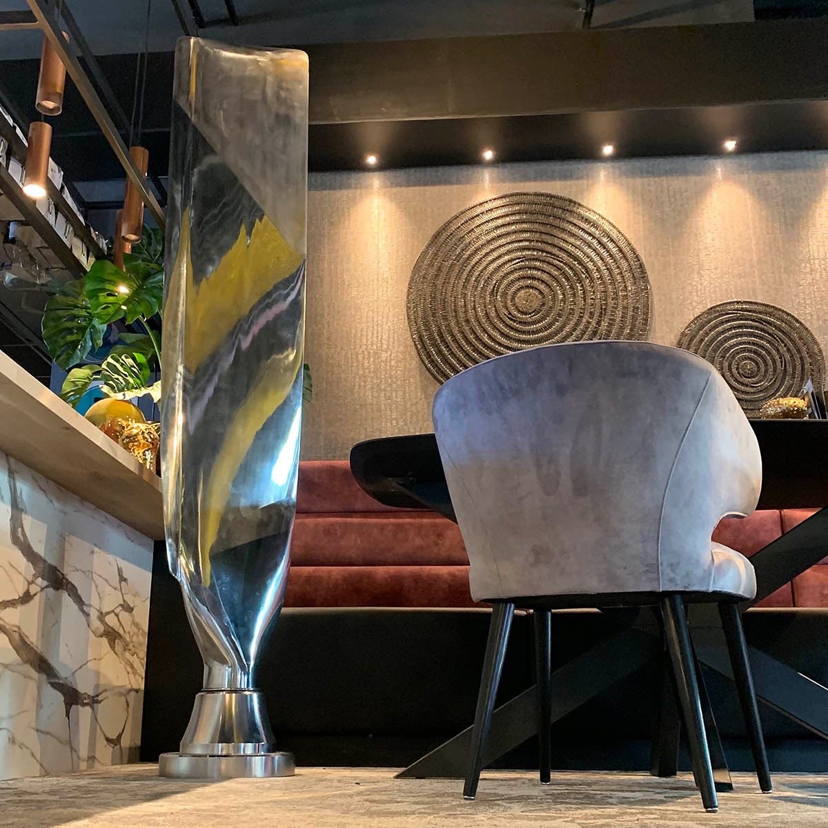 BlackbirdAviat2's tweet photo. Added some photos of our mirror-polished Lockheed C-130A Hercules propeller blade to our website. Photos were made inside #Kaeve. Propeller is for sale for ��� 3950.-

#kaeve #kaeveuden #mancave #mancavestuff #aviation #decor #upcycling #c130hercules #propellerhead #hercules https://t.co/go0W9ddVsJ