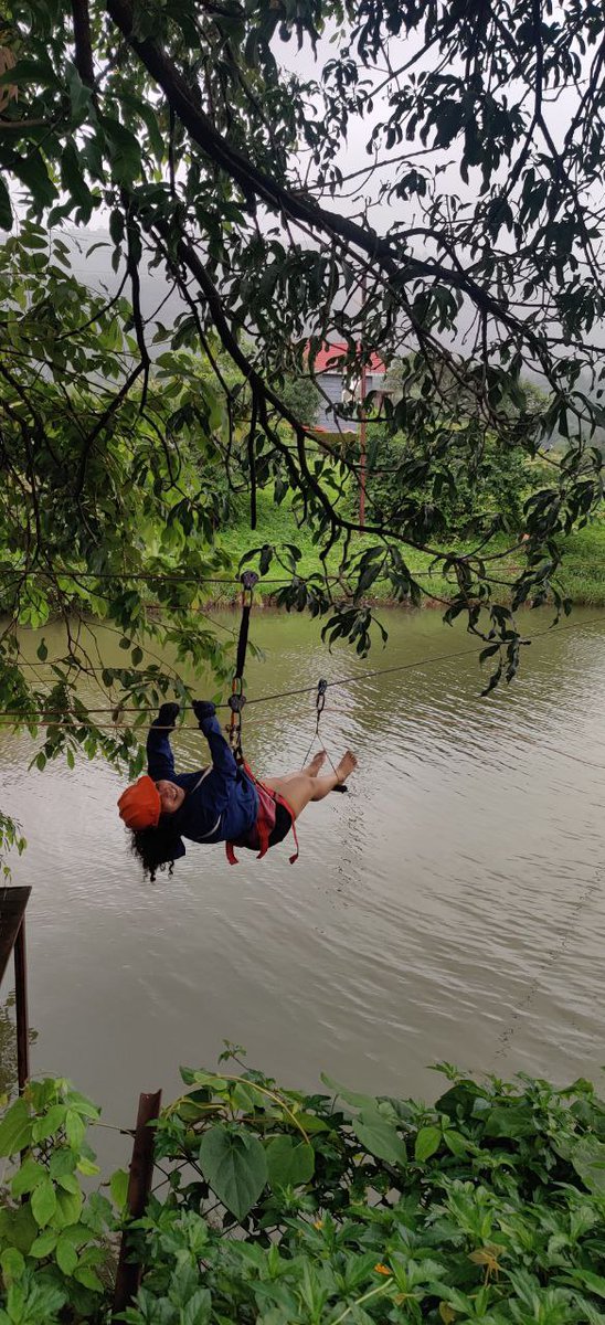 Dhanno88075719's tweet photo. Am I a #KhatronKeKhiladi or not? π¬
Face ki smile pe mat jao andar se lagi padi thiπ°
But had a blast while doing this stunt ulta latake where I had to pull my body weight against the gravity.ππ
It was tooooo difficult, but i did itπ°
#valleycrossing
#campmax
#girlsliketoswing https://t.co/GDy5br5CFr