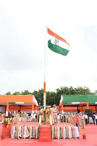 Nimaben_BJP's tweet photo. ભારત રાષ્ટ્રની આઝાદીના સુવર્ણ 75 વર્ષ વર્ષ પૂર્ણ થવાના ભાગરૂપે આજે 76માં "સ્વતંત્રતા દિવસ" નિમિત્તે અંજાર ખાતે આયોજિત જિલ્લાકક્ષાનાં ધ્વજવંદન સમારોહ ઉપસ્થિત રહી, ++ #IndependenceDay #india #IndiaAt75 https://t.co/HpaXbleOza