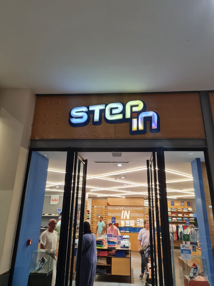 Boutique Step,n à Marrakech...trop fort ses marocains